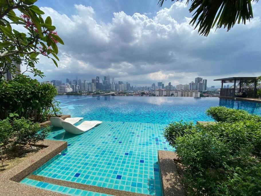 Datum Jelatek By Plush Kuala Lumpur Esterno foto